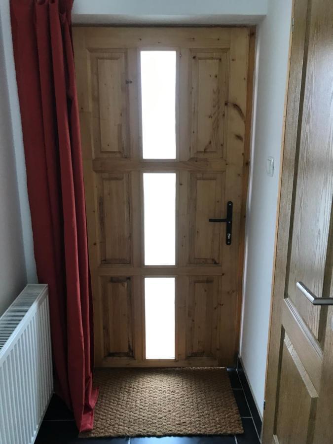 Ferienwohnung Kerti Franciaagyas Apartman Vác Exterior foto